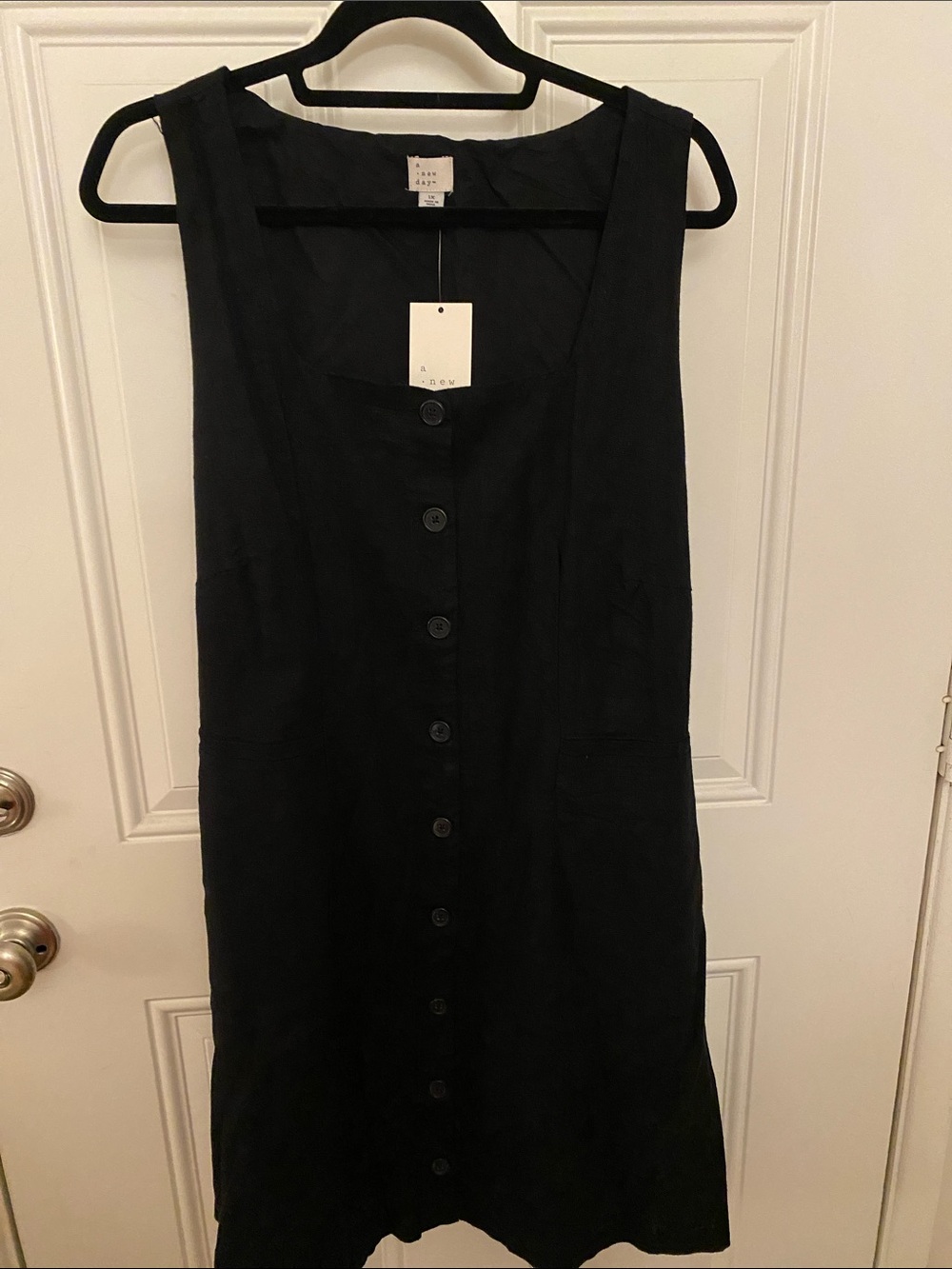 Linen Black Button-Front Sleeveless Dress